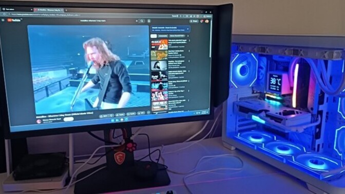 Şu an ne dinliyorsunuz, playlistinizde hangi şarkılar dönüyor?