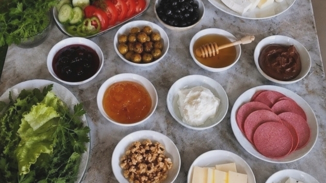 Mutlu bir sabahın sırrı sizce ne, kahvaltı mı kahve mi?