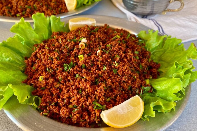 Kısırın salçası kavrulur mu kavrulmaz mı?