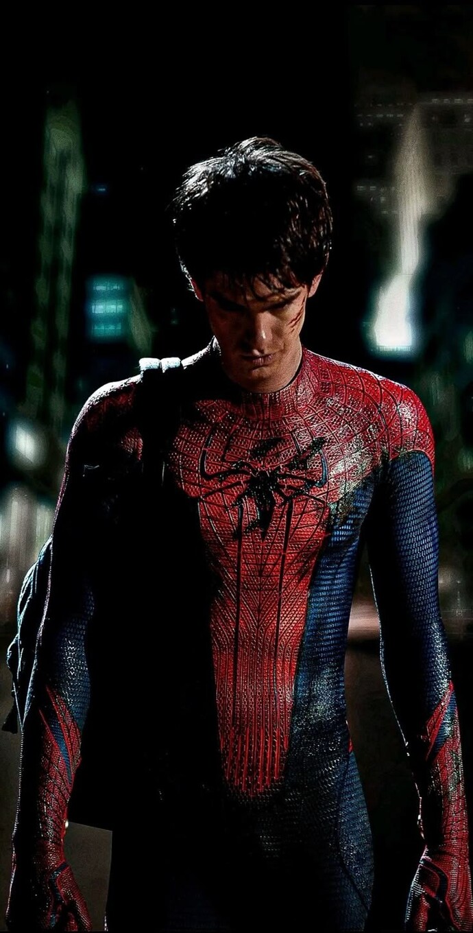 Fiziğim ve saç yapım Spiderman cosplay için uygun mu sizce 🕷️?