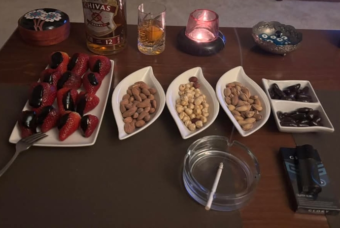 Gecenize ne / kim eşlik ediyor?