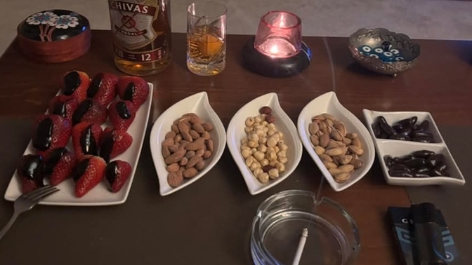 Gecenize ne / kim eşlik ediyor?