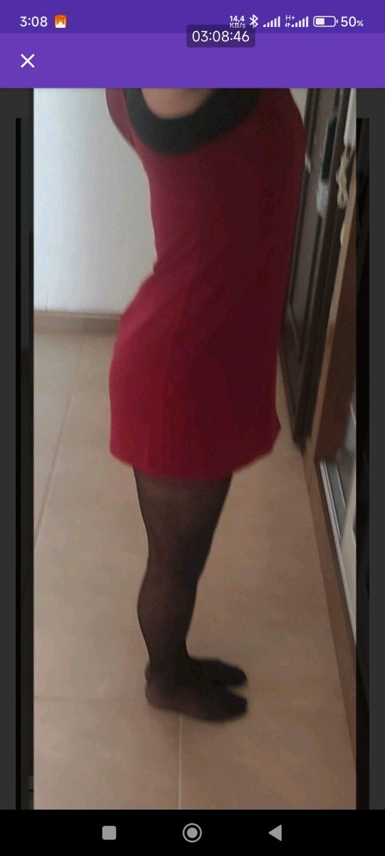 Femboy olarak kadın kıyafeti giymeyi seviyorum, elbise etek çorap kombin önerisi verir misiniz?
