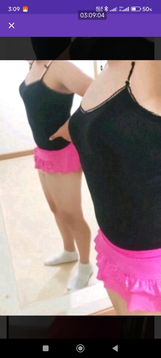 Femboy olarak kadın kıyafeti giymeyi seviyorum, elbise etek çorap kombin önerisi verir misiniz?