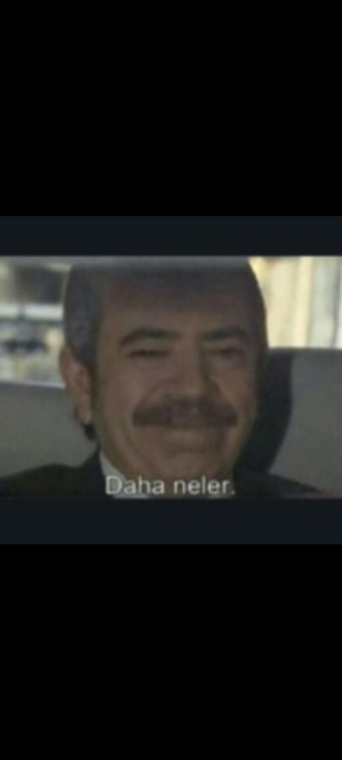 Sevgilinle sokak ortasında öpüşür müydün?