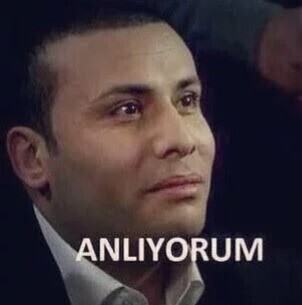 Bu elbisenin boyun kısmı kötü mü?