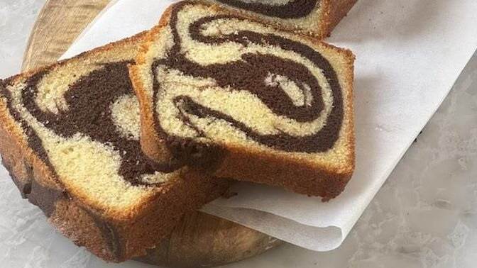 Bazen çay saatindeki en lezzetli kek dünden bayatlamış ve kıtırlaşmış sade kakaolu kek olmuyor mu?