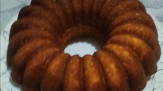 Kadınlar pasta kek börek yapınca neden övgü beklerler?