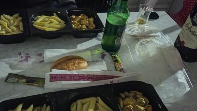 şu an bir yemek söylemek isteseniz bu ne olurdu?