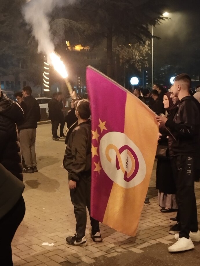 Şampiyon Galatasaray! ❤️💛 kutlamalara katılıyor musunuz?