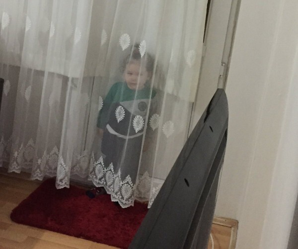 Eski sevgiliyi stalklamak bir alışkanlık mı, yoksa hala bitmeyen bir duygu mu?