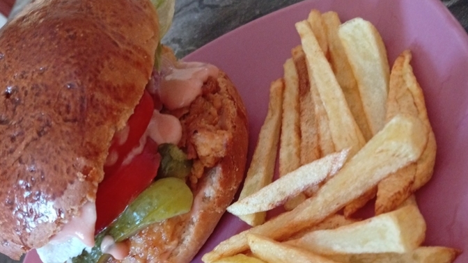 Ev yapımı hamburger yaptım nasıl olmuş sence sever misin?