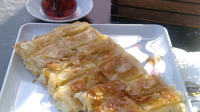 Dışarda kahvaltı etmekte lükse mi giriyor artık?