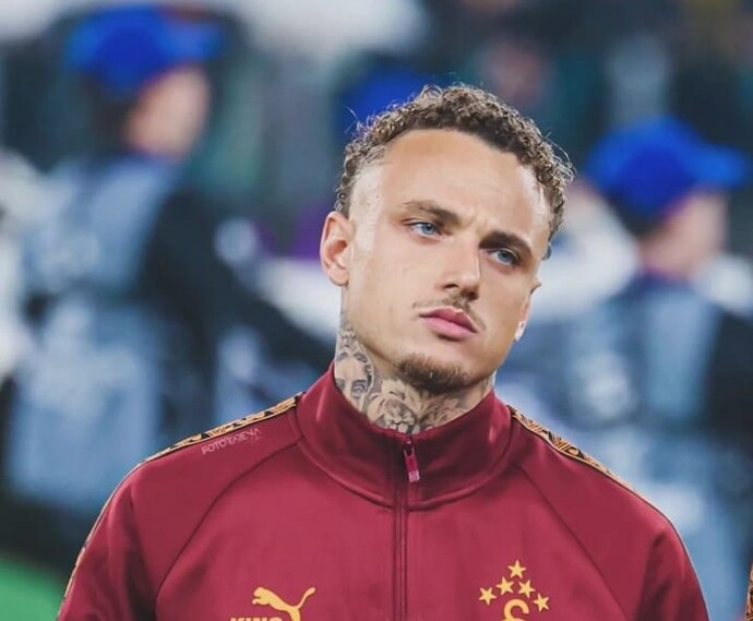 Galatasaray karizma dağıtıyor! Sizce en yakışıklı GS futbolcusu hangisi?
