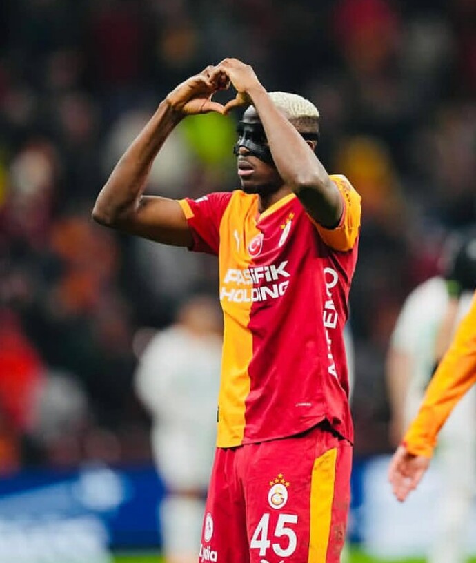Galatasaray karizma dağıtıyor! Sizce en yakışıklı GS futbolcusu hangisi?