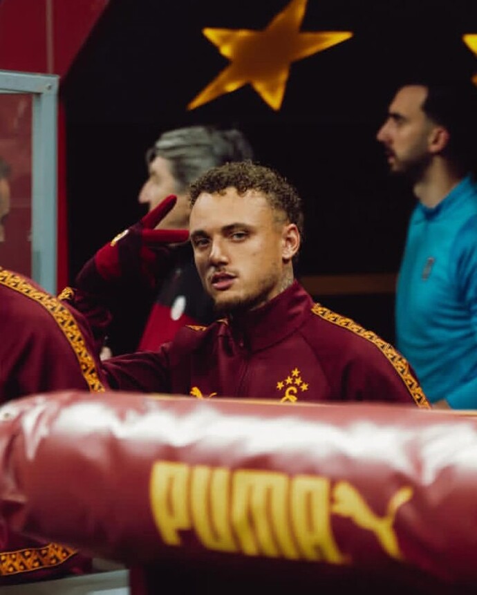 Galatasaray karizma dağıtıyor! Sizce en yakışıklı GS futbolcusu hangisi?