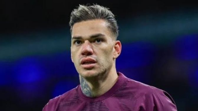 Oynadığın takımda istenmeyen futbolcu ilan edildin mi, Ederson sence de gitmeli mi Fenerbahçe 'den?