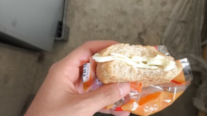 Kaşar ekmek sever misiniz?