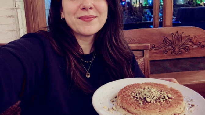 Size ne ismarlamami istersiniz kunefe yer misiniz?
