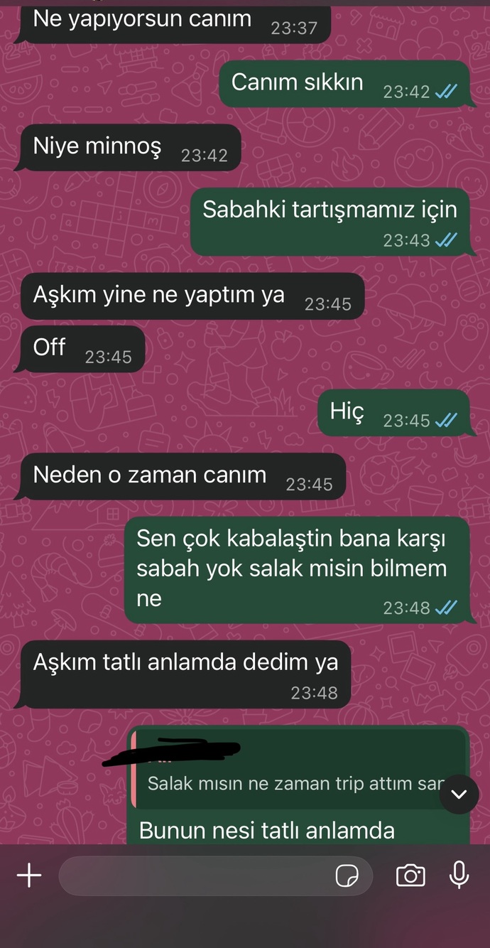 Bu çocuk beni seviyor mu rol mu yapıyor anlamıyorum sizce?