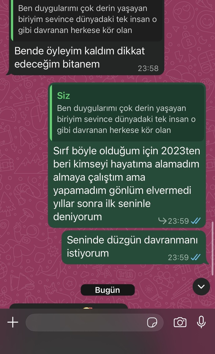 Bu çocuk beni seviyor mu rol mu yapıyor anlamıyorum sizce?