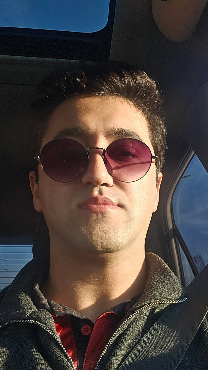 Merhabalar arkadaşlar, sizce hangi foto iyi)) ?