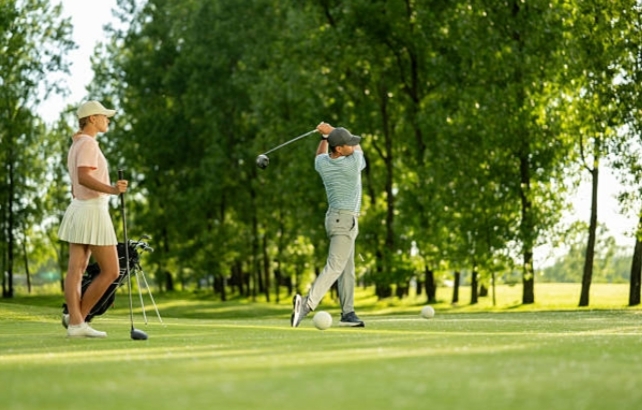 Golf sporunu denediniz mi zihinsel dinlenmeyi sağlayan müthiş bir spor mu yoksa size göre fazla yavaş ve sakin mi 🏌️🏌️?