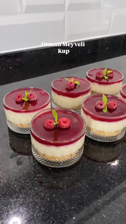 Çikolatasız kolay tatlı önerebilir misiniz?