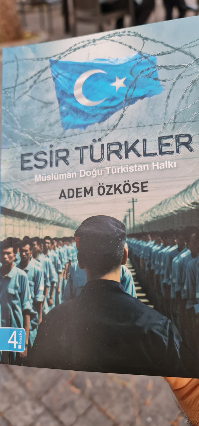 Bunu okuyorum şimdi...