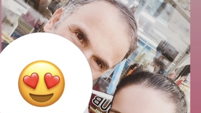 Eşimle aramda 12 yaş farkı var, ilişkide yaş farkı ve dışarıdan bakış sizce önemli mi?
