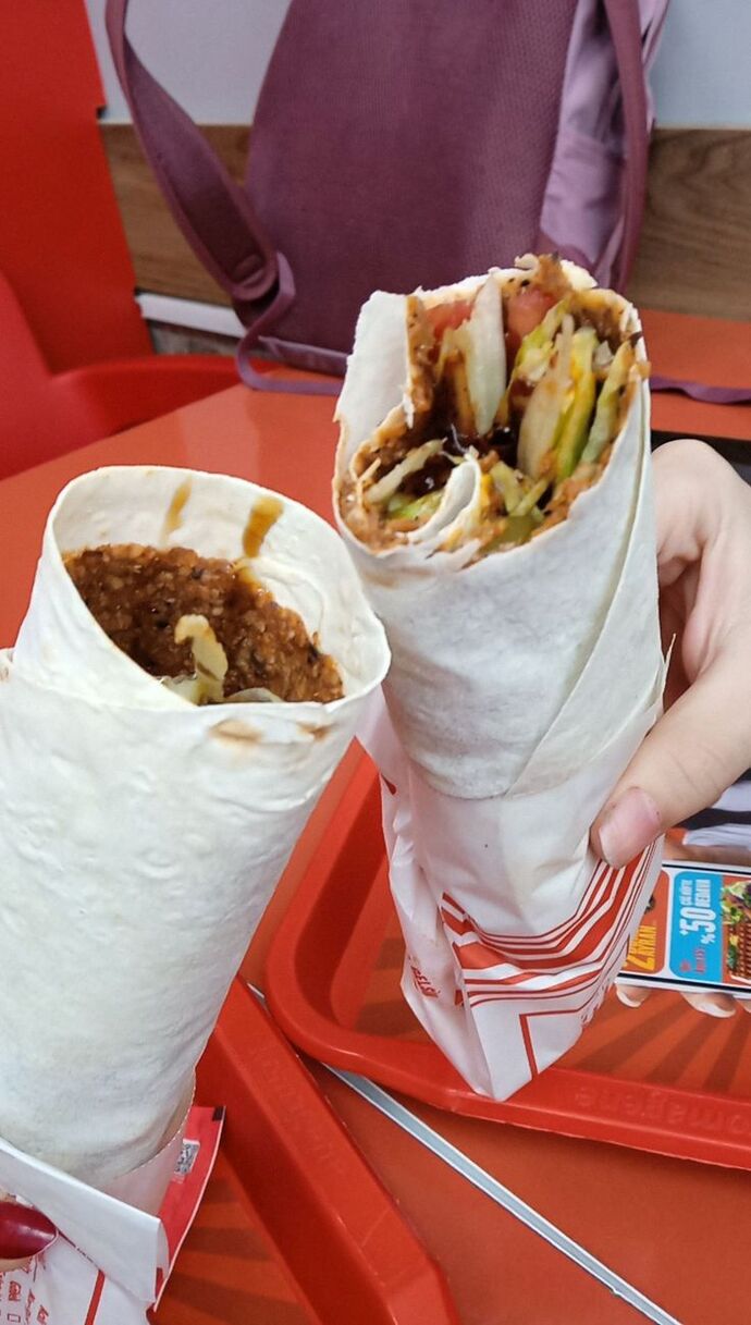Çiğköfte dürüm mü tek başına çiğköfte mi daha iyi, siz hangisini daha çok seviyorsunuz?
