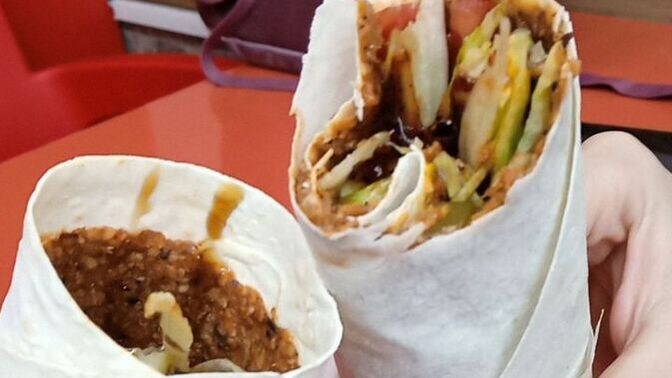 Çiğköfte dürüm mü tek başına çiğköfte mi daha iyi, siz hangisini daha çok seviyorsunuz?