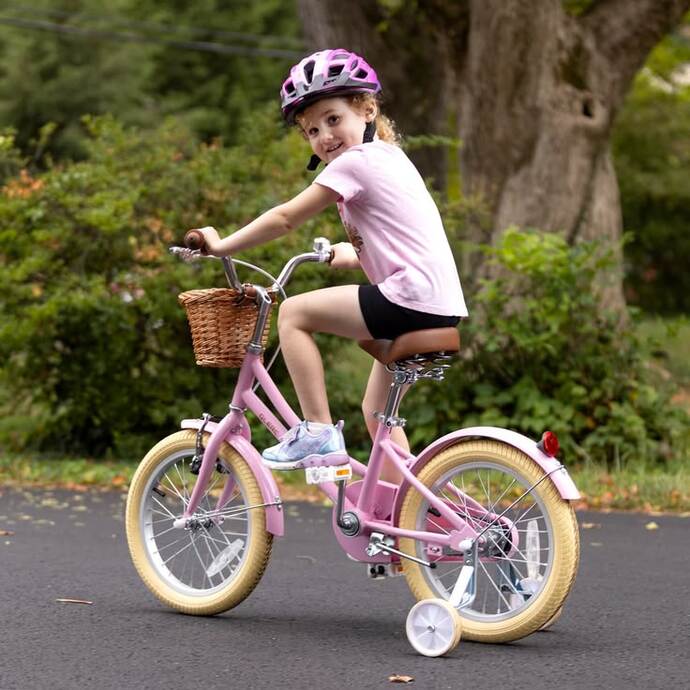 Size bisiklet hediye alındı mı, ilk bisikletinize bindiğinizde kaç yaşındaydınız 🚴🚴?
