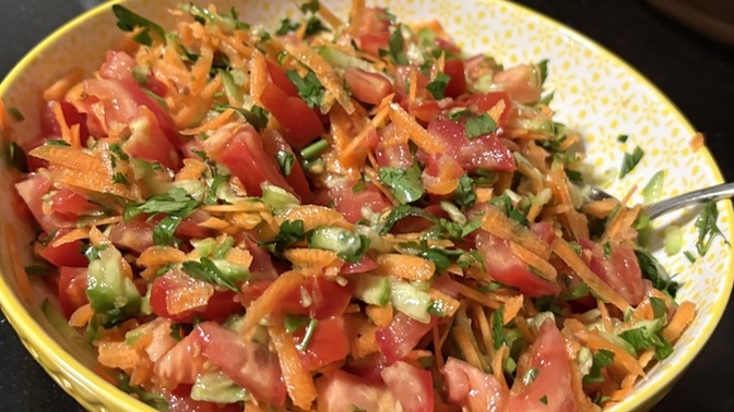 Salata yemeyi sever misiniz?