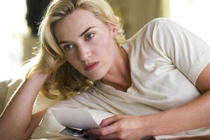 Afra Saraçoğlu mu Kate Winslet mı daha güzel?