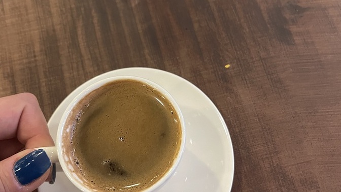 Kimler sabah kahvesi içmek ister?