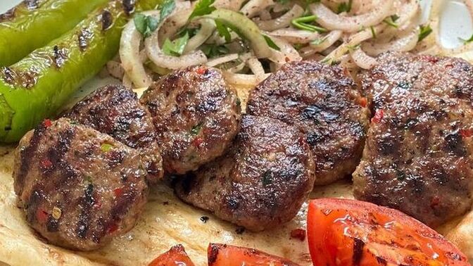 Izgara köfte yemeyi gerçekten sevenler burada mı, en sevdiğiniz köfte nerede yenir?