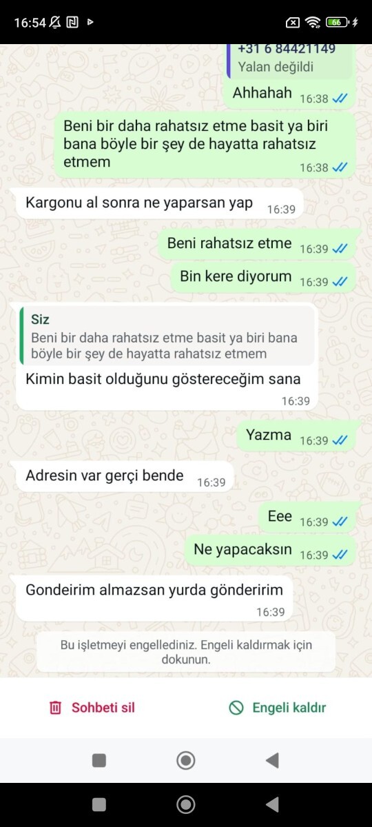 Israrla yazma diyorum yine de yazıyor, beni rahatsız eden birine ne yapmalıyım?