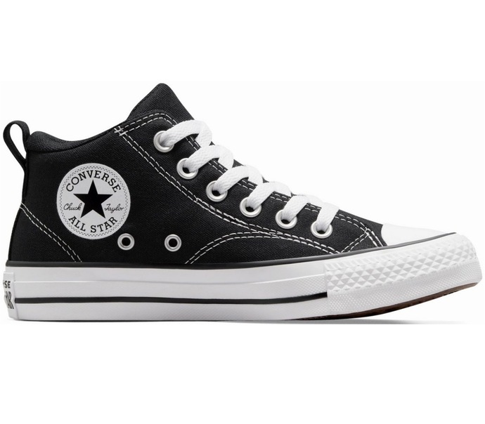 Şimdi ısmarladığım yeni Converse ayakkabım nasıl, kombinlerimle gider mi?