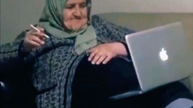 Lale devri bitti mi? Günümüzde gerçek aşkın yerini "stoklamak" mı aldı?