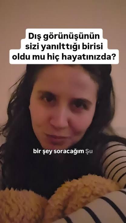 Dis gorunusuyle ilk basta yanildiginiz flortunuz sonradan sevgiliniz oldu mu?