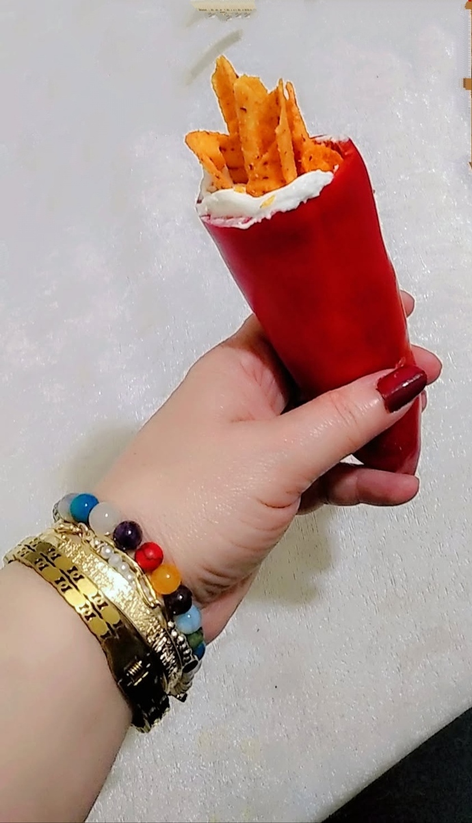 Kırmızı biber ve cips ile yaptığım atıştırmalık nasıl olmuş ❤️?