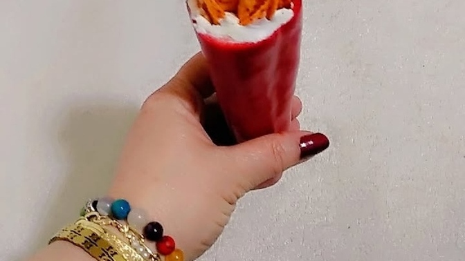 Kırmızı biber ve cips ile yaptığım atıştırmalık nasıl olmuş ❤️?