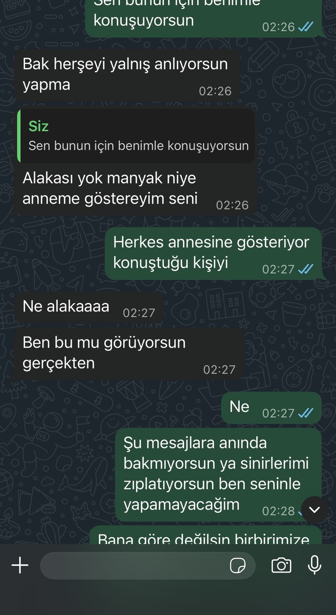 Hep aynı şeyleri söyleyip ilgilenmeyen sevgiliden ayrılır mıydınız?
