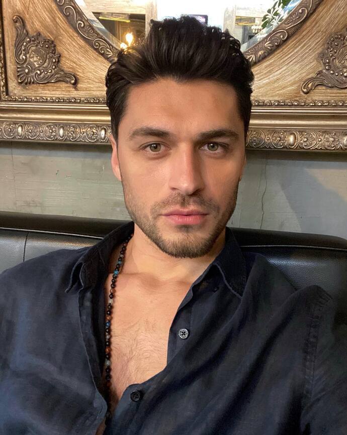 Kenan Yıldız mı Emre Dinler mi daha yakışıklı?