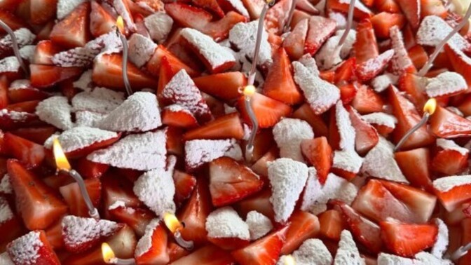 Bu meyveli çilekli 🍓 yaş pastayı kaç günde bitirebilirsin?