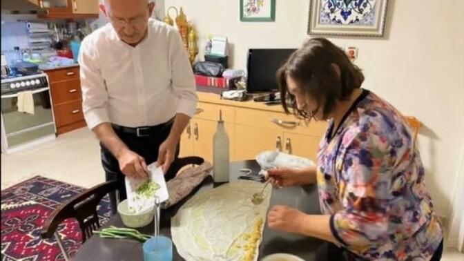 Bu adamın metresi yok diye disladilar?