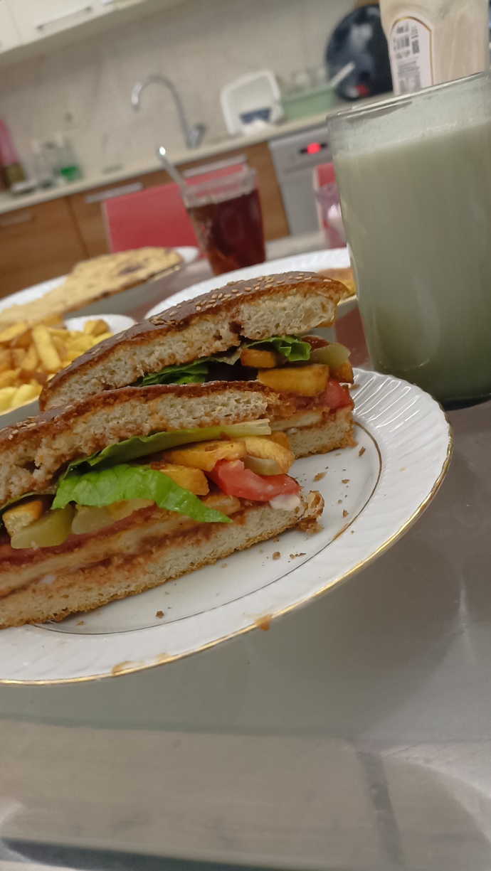 Evde kendi yaptığınız hamburgeri severek yer misiniz, nasıl hazırlıyorsunuz?