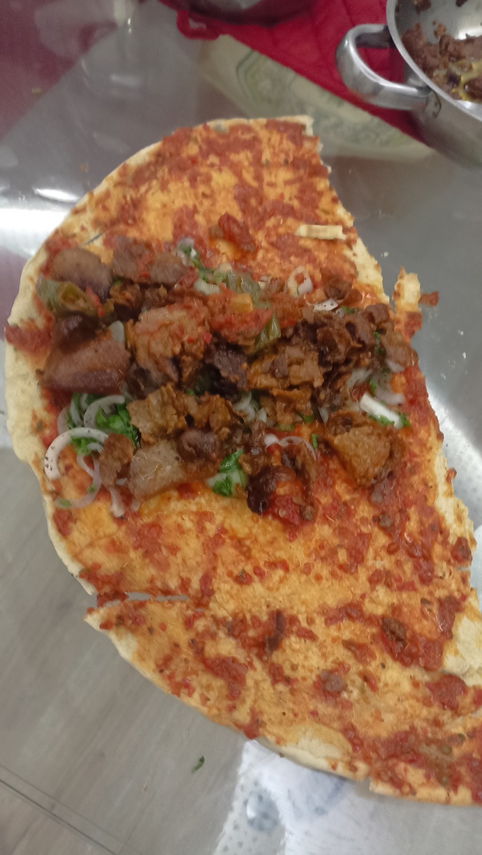 Evde yapılan et döneri sever misiniz, sizce dışarıdaki dönerden farkı ne?