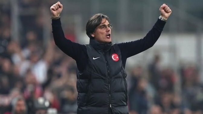 "Yüzde 110 Türk hissediyorum" diyen Montella'nın milli takımda antrenör olması maçlarda özgüvenli tavrımızı daha da artırır mı?
